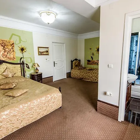 Vendégház Pensiunea Paradis 4*